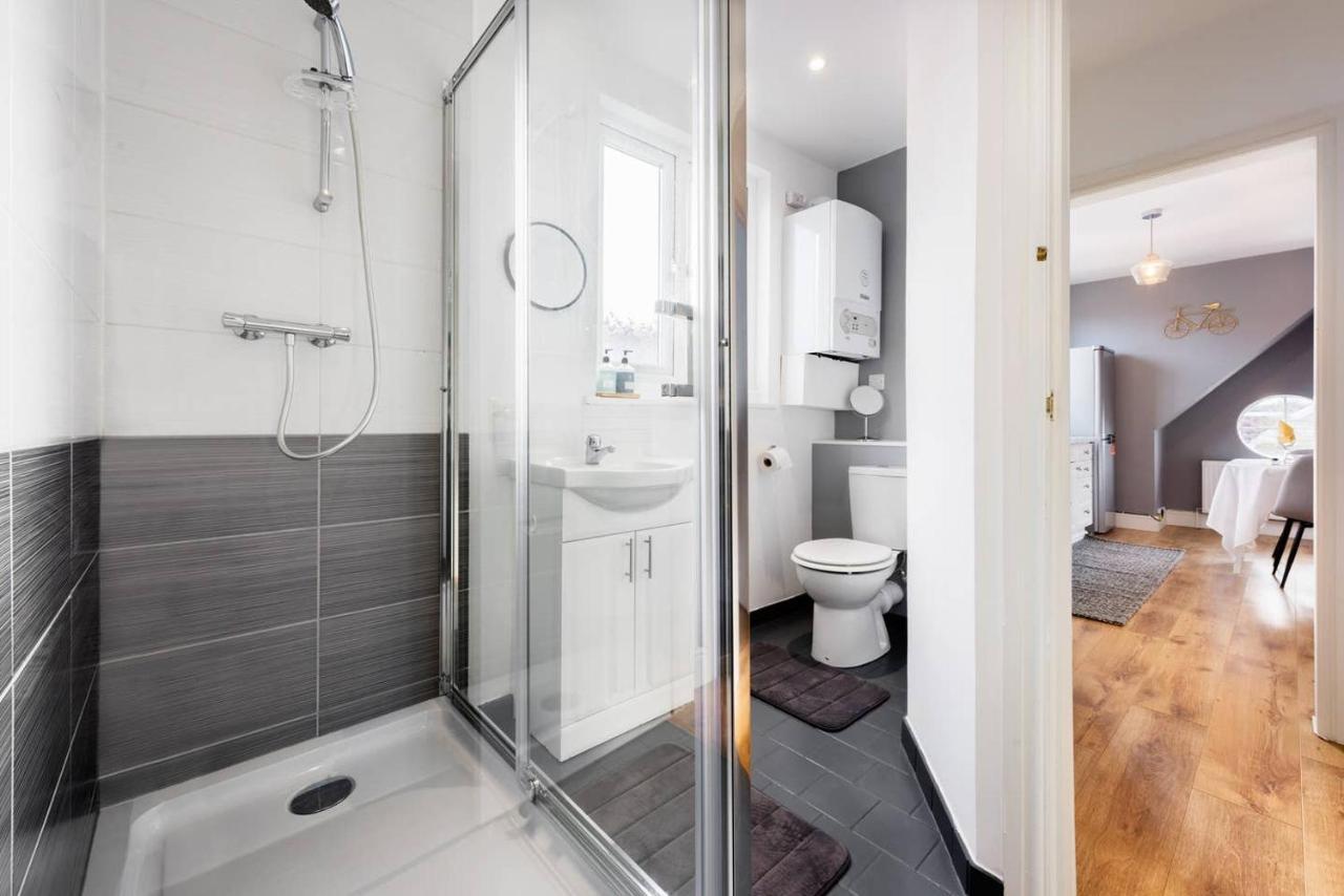 The Bluebird - One Bedroom Apartment In Watford ワトフォード エクステリア 写真